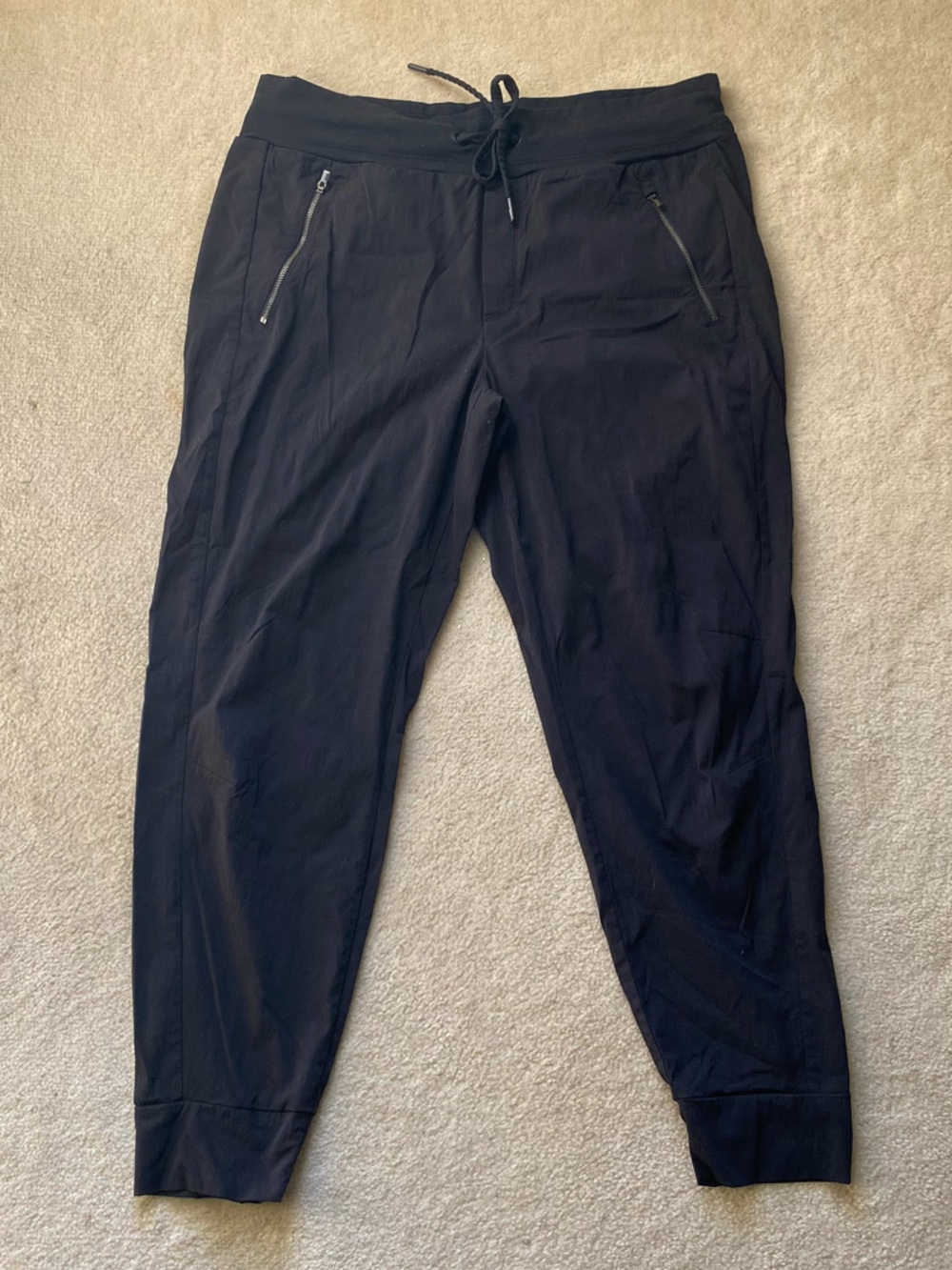 Athleta Trekkie North Women’s Jogger Pants Size 12 Black Nylon Stretch Pockets